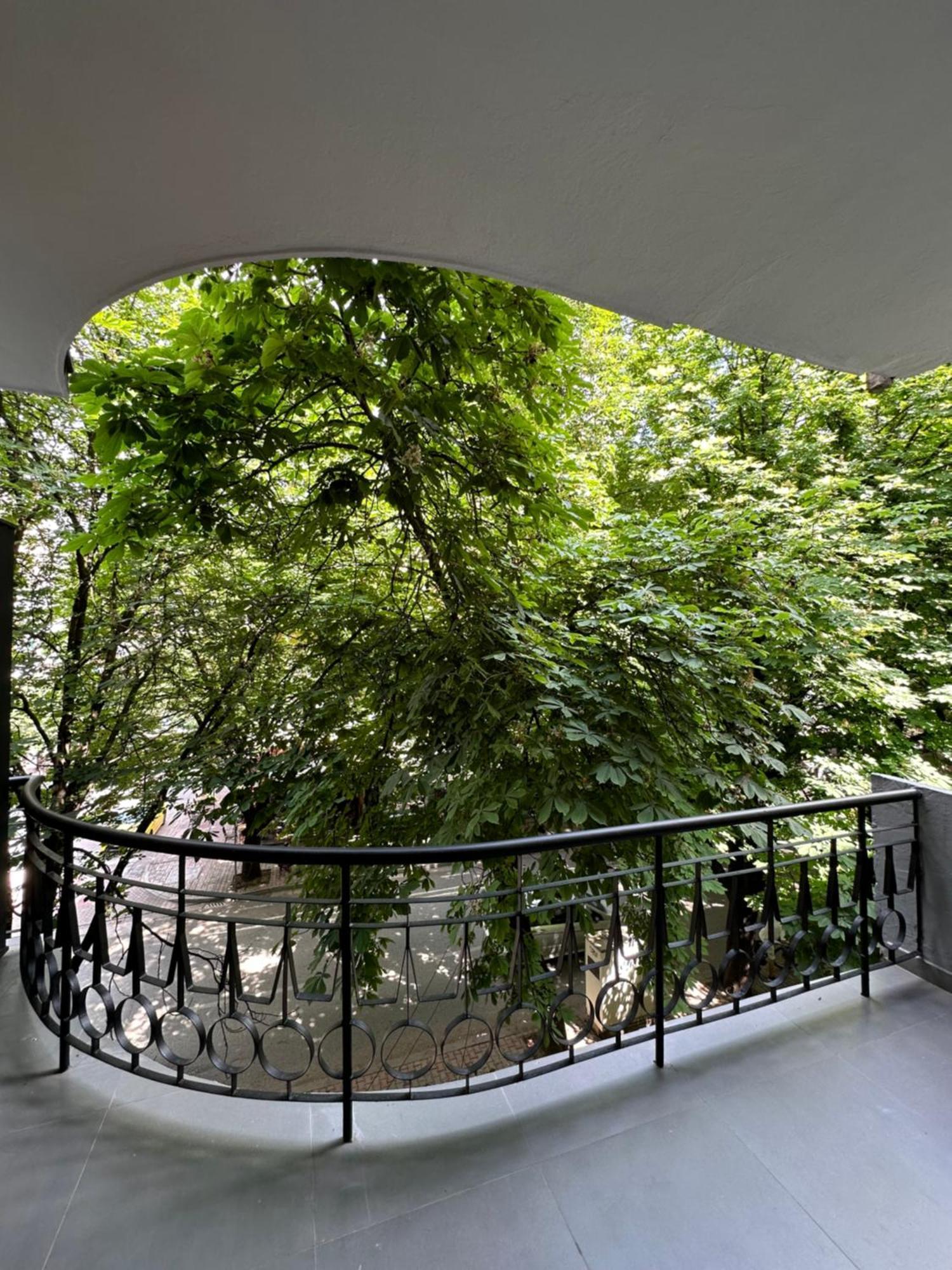 Lux Stay Tirana Esterno foto