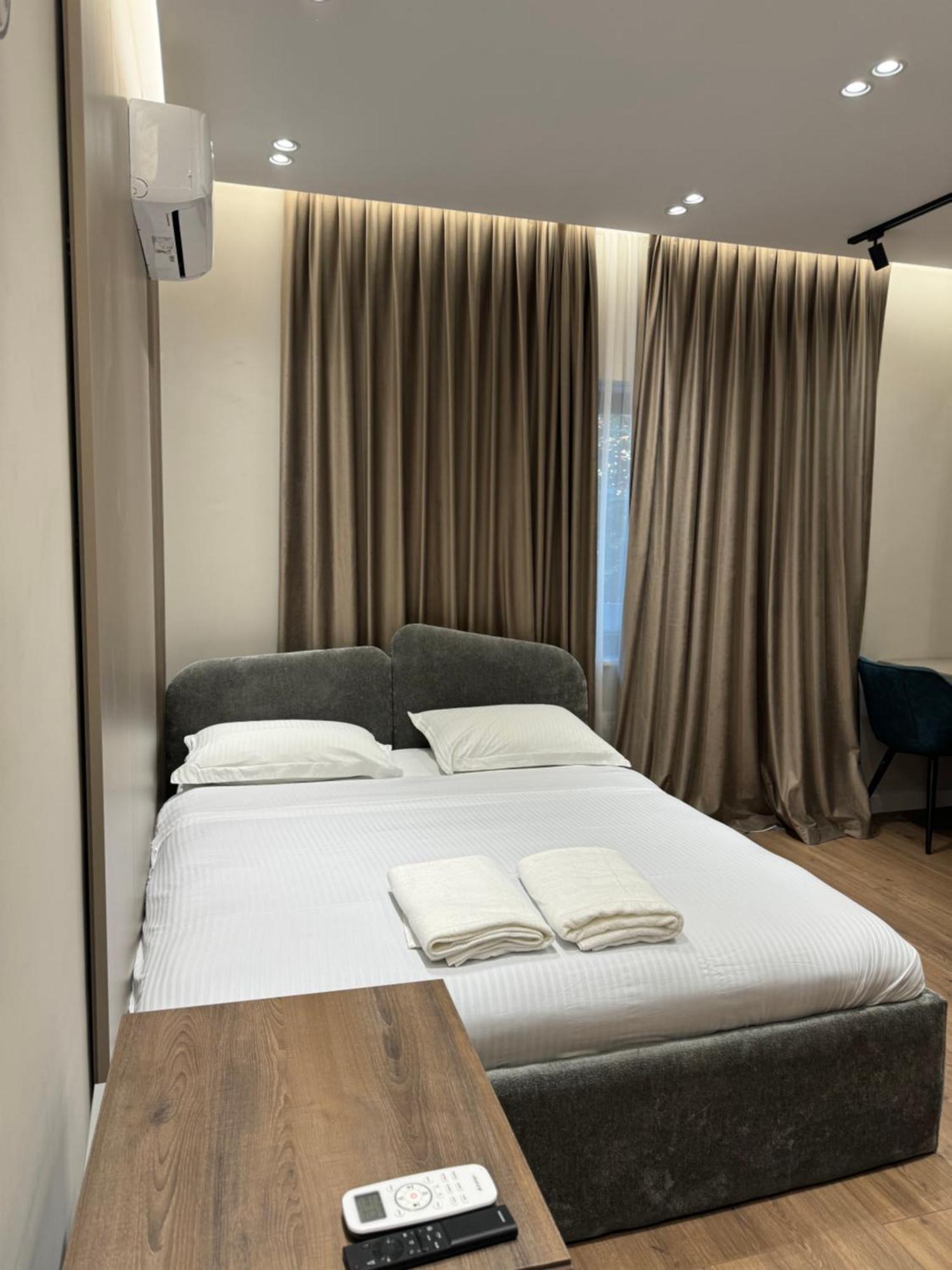 Lux Stay Tirana Esterno foto